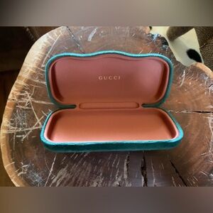 Gucci Green Pink Velvet Clamshell Eyeglass Case